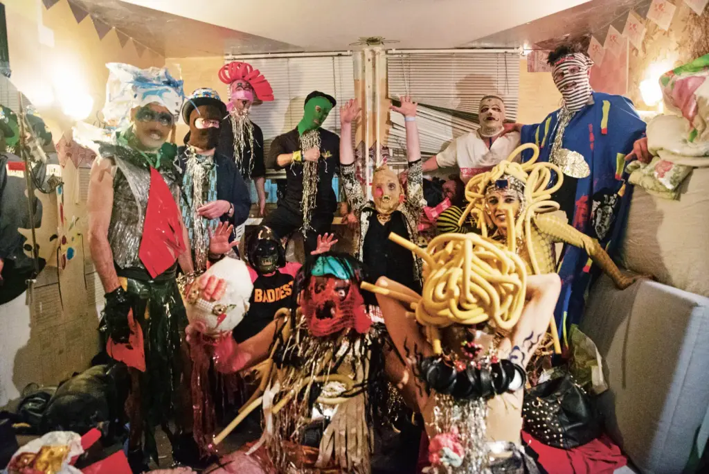 Czentrifuga im Mensch Meier